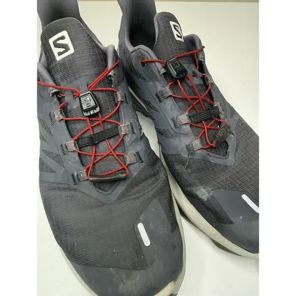 Men’s 11.5 Salomon Black and Red Athletic Hiking Trail Sneakers - Picture 6 of 12